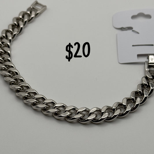 Men 380