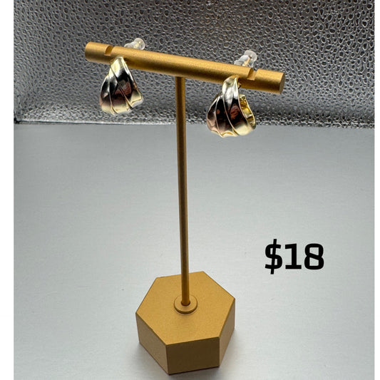 Earring 402
