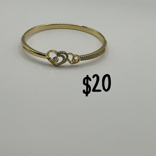 Bracelet 121