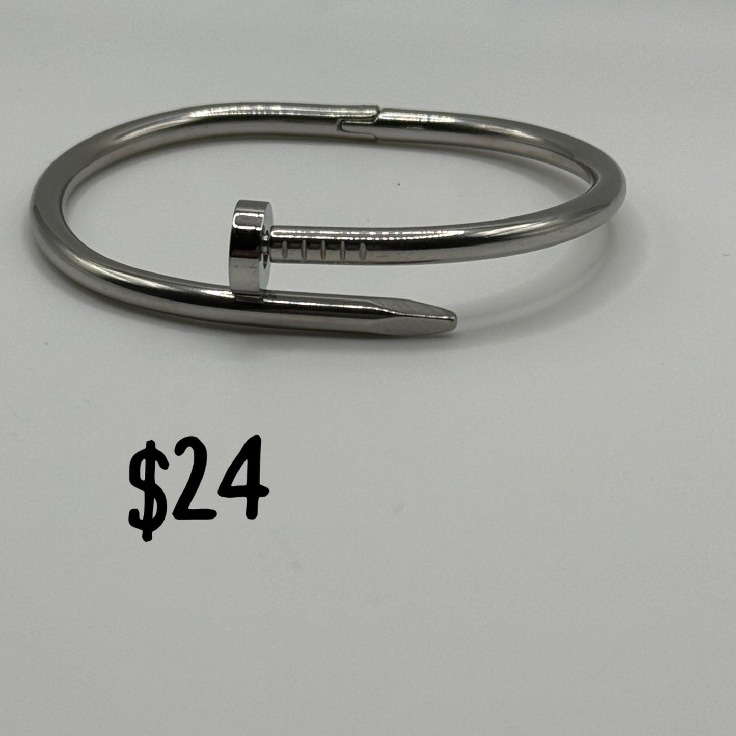 Bracelet 152